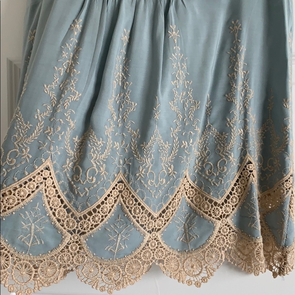 Embroidered Top - Picture 3 of 4